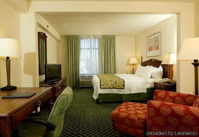 Fairfield Inn And Suites Atlanta Airport South/Sullivan Road College Park Ngoại thất bức ảnh